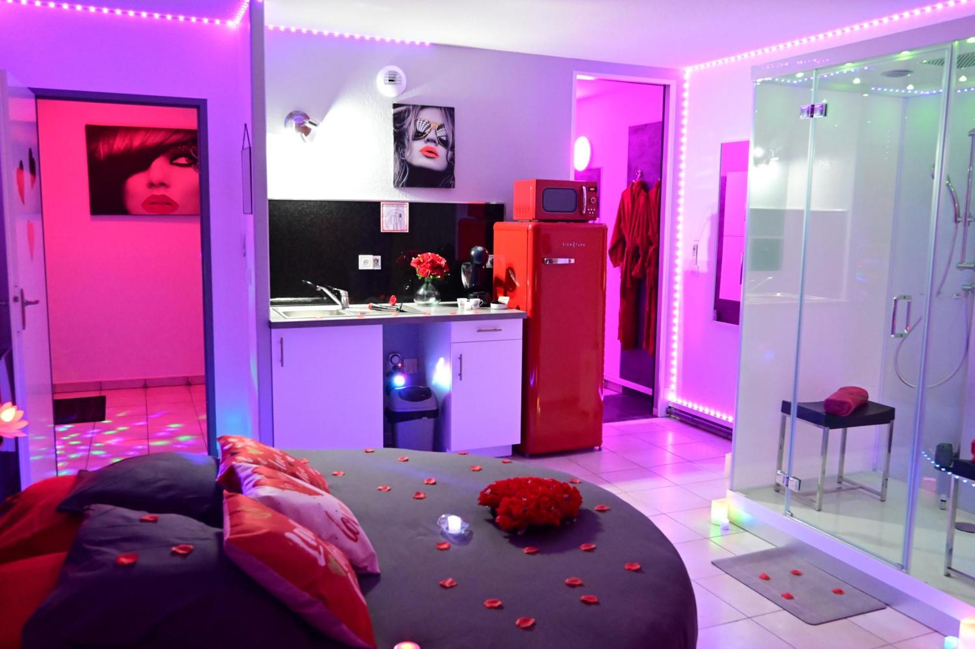 Love Room A Deux Pas De L'Ocean Avec Hammam, Sauna Et Bain A 2 :-) Бискаррос Экстерьер фото